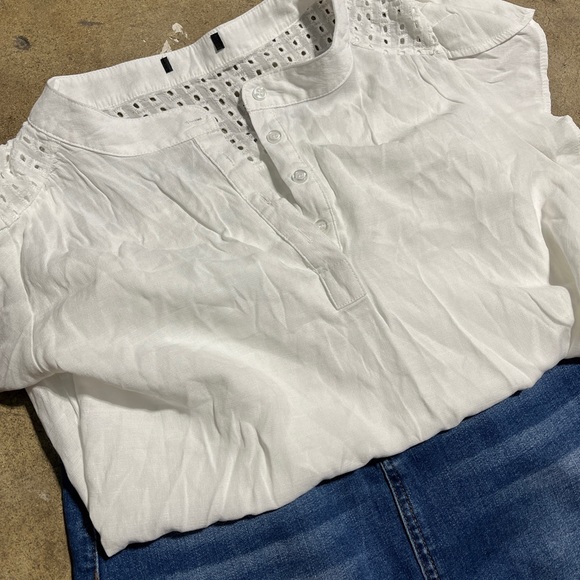 White cap sleeve blouse top - Picture 8 of 9